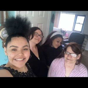 Meet your Posher, Dawn